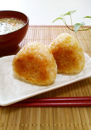 バター醤油で香ばし☆焼きオニギリ-レシピのメイン写真