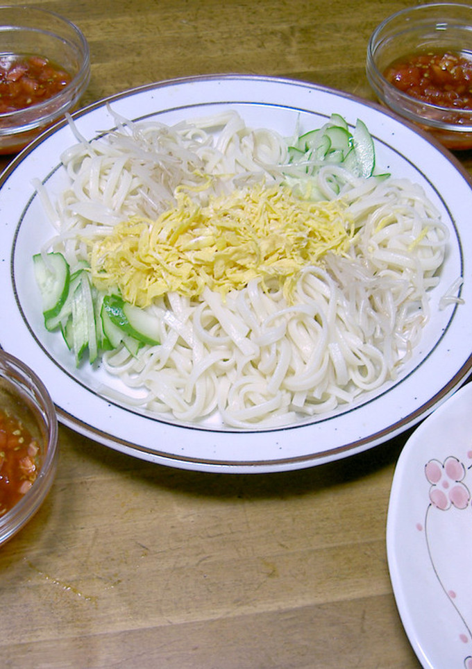 冷やしうどんとトマトのめんつゆ-レシピのメイン写真