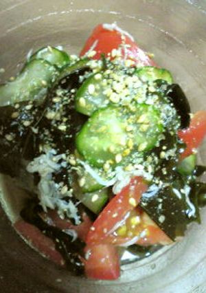 わかめときゅうりの酢の物＆トマト♪-レシピのメイン写真