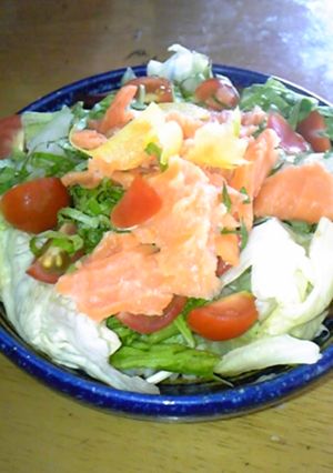 簡単☆サーモンと玄米のサラダ丼-レシピのメイン写真