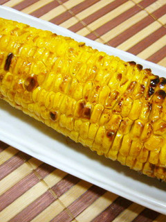 バターしょうゆでコク甘☆焼きとうもろこし-レシピのメイン写真