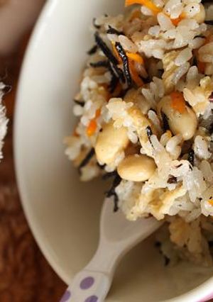炊飯器で炊くだけ！ヘルシーひじきごはん♪-レシピのメイン写真