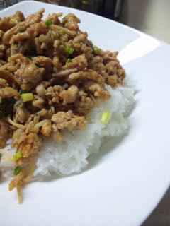 ざくラー鶏そぼろ丼-レシピのメイン写真