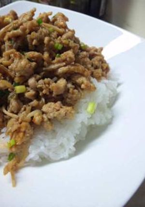 ざくラー鶏そぼろ丼-レシピのメイン写真