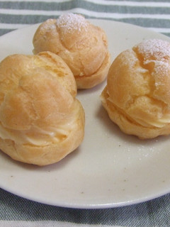 ふわっと柔らかいシュークリーム♪-レシピのメイン写真