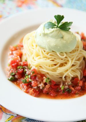 冷製サルサパスタ★アボカドムース添え-レシピのメイン写真