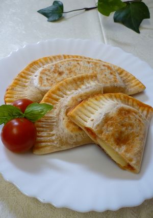 朝食にオススメ♪カルツォーネ-レシピのメイン写真
