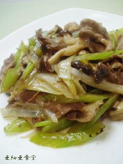 牛肉とシャキシャキセロリの炒めもの-レシピのメイン写真