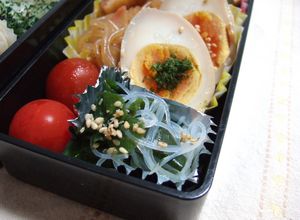 お弁当に♪乾燥わかめと春雨のゴマ油和え-レシピのメイン写真