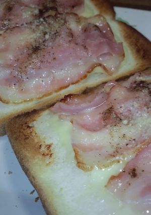 ﾍﾞｰｺﾝﾁｰｽﾞﾄｰｽﾄ-レシピのメイン写真