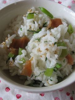 かんたん☆大根菜と梅の混ぜ混ぜご飯-レシピのメイン写真