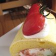 とまとロールケーキ