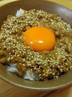 ちょっと贅沢☆玉子のせ納豆ごはん-レシピのメイン写真
