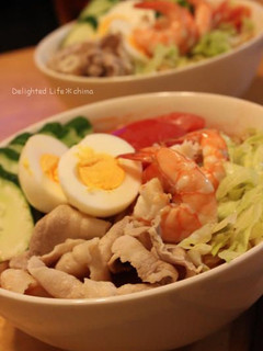 ピリッと辛いキムチスープの冷たいラーメン-レシピのメイン写真