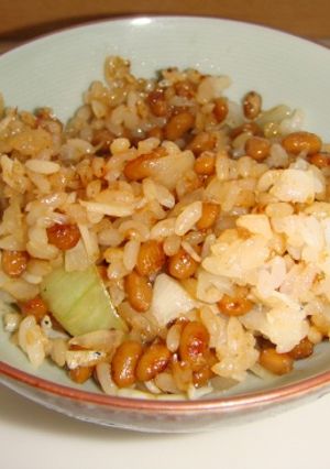 【飯】しらすと新玉のマリネで作る納豆炒飯-レシピのメイン写真