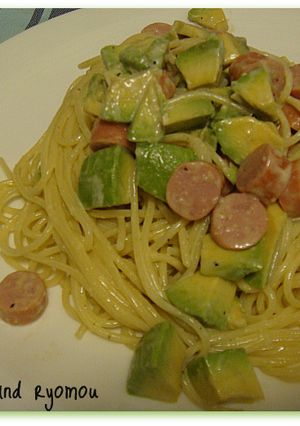 混ぜるだけ!ソーセージとアボカドのパスタ-レシピのメイン写真