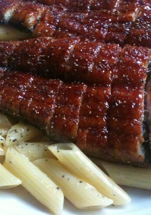 うなぎの蒲焼きのせペンネカルボナーラ-レシピのメイン写真
