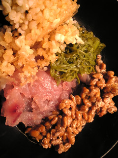 マグロと納豆とめかぶの丼-レシピのメイン写真