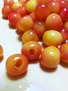 簡単綺麗~❤さくらんぼの種取り-レシピのメイン写真