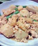 里芋のうま煮☆ｗｉｔｈあげ鳥そぼろ☆