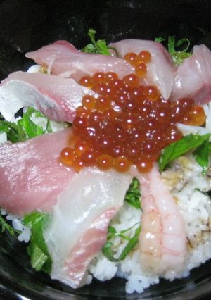 手抜きしたい日にぴったりの海鮮丼-レシピのメイン写真