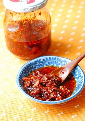 見た目ほど辛くない♪自家製食べるラー油-レシピのメイン写真