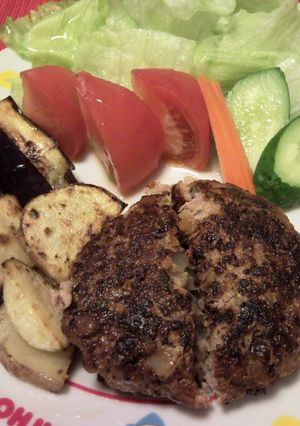 めんどくさがりの★肉汁たっぷりハンバーグ-レシピのメイン写真