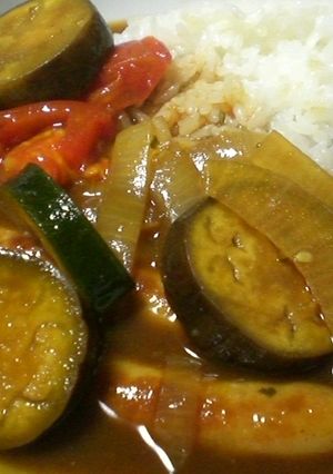 ナス・完熟トマト・ズッキーニスープカレー-レシピのメイン写真