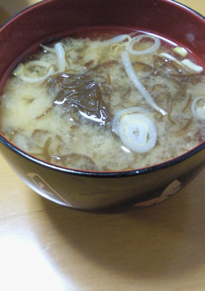 もずくともやしのお味噌汁-レシピのメイン写真