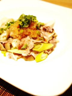 ルクエできのこと豚しゃぶのレンジ蒸し-レシピのメイン写真