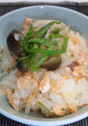 鮭としめじの炊き込みごはん-レシピのメイン写真