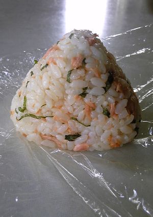 鮭シソおにぎり-レシピのメイン写真