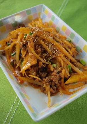 アレンジ！韓国肉味噌de細ジャガ炒め-レシピのメイン写真