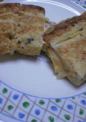 ＊お弁当に！おしゃれなチーバジル卵焼き＊-レシピのメイン写真