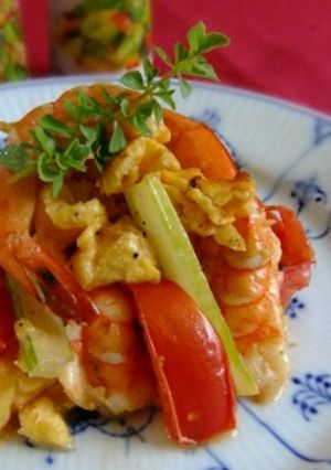エビと夏野菜のさっぱりシーザー炒め-レシピのメイン写真
