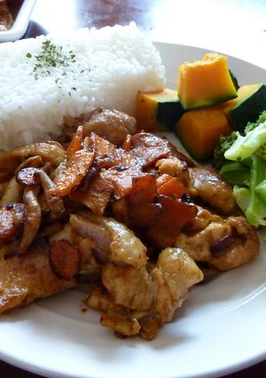 日曜のランチプレート鶏肉カレー炒め-レシピのメイン写真