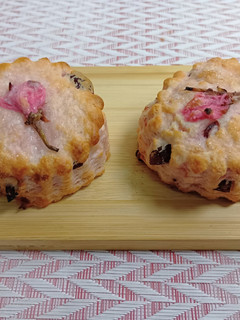 桜とラズベリーのスコーン-レシピのメイン写真