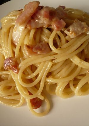 ベーコンとチーズのにんにくバター醤油スパ-レシピのメイン写真