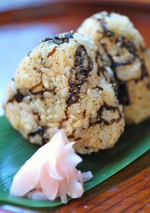 ピリッと辛いおにぎり④塩昆布-レシピのメイン写真