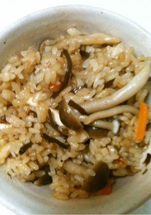しめじの炊き込みご飯-レシピのメイン写真