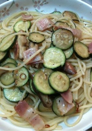 ズッキーニとベーコンのパスタ-レシピのメイン写真
