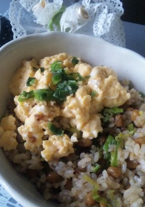 家カフェランチ★とろとろ卵の焼き納豆丼-レシピのメイン写真