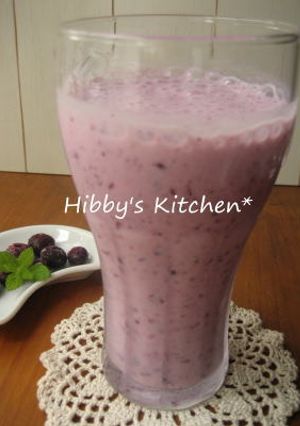 冷凍ブルーベリーでヨーグルトドリンク♪-レシピのメイン写真
