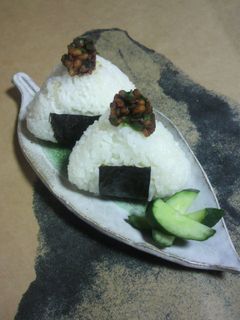 ねぎ味噌天かすおにぎり♪-レシピのメイン写真