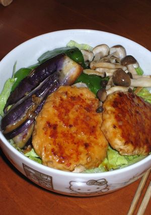 焼肉のタレで★野菜たっぷり・つくね丼-レシピのメイン写真
