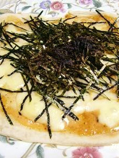 さんまの蒲焼缶の汁で「脳いきいきピザ」!-レシピのメイン写真