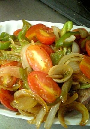 ロース肉のピリ辛夏野菜梅酒味-レシピのメイン写真