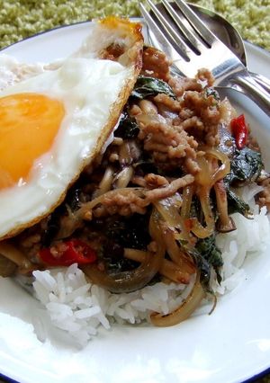 タイのバジル炒めごはん☆本格的ガパオ-レシピのメイン写真