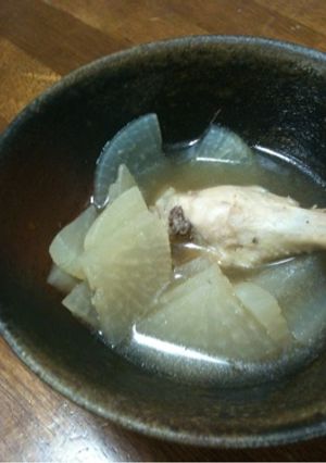 夏バテ解消！鳥手羽と大根のスープ-レシピのメイン写真
