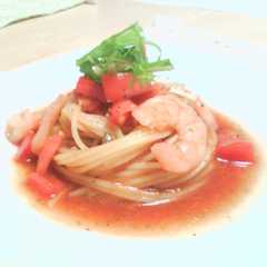 รูปของ トマトとえびの冷製パスタ